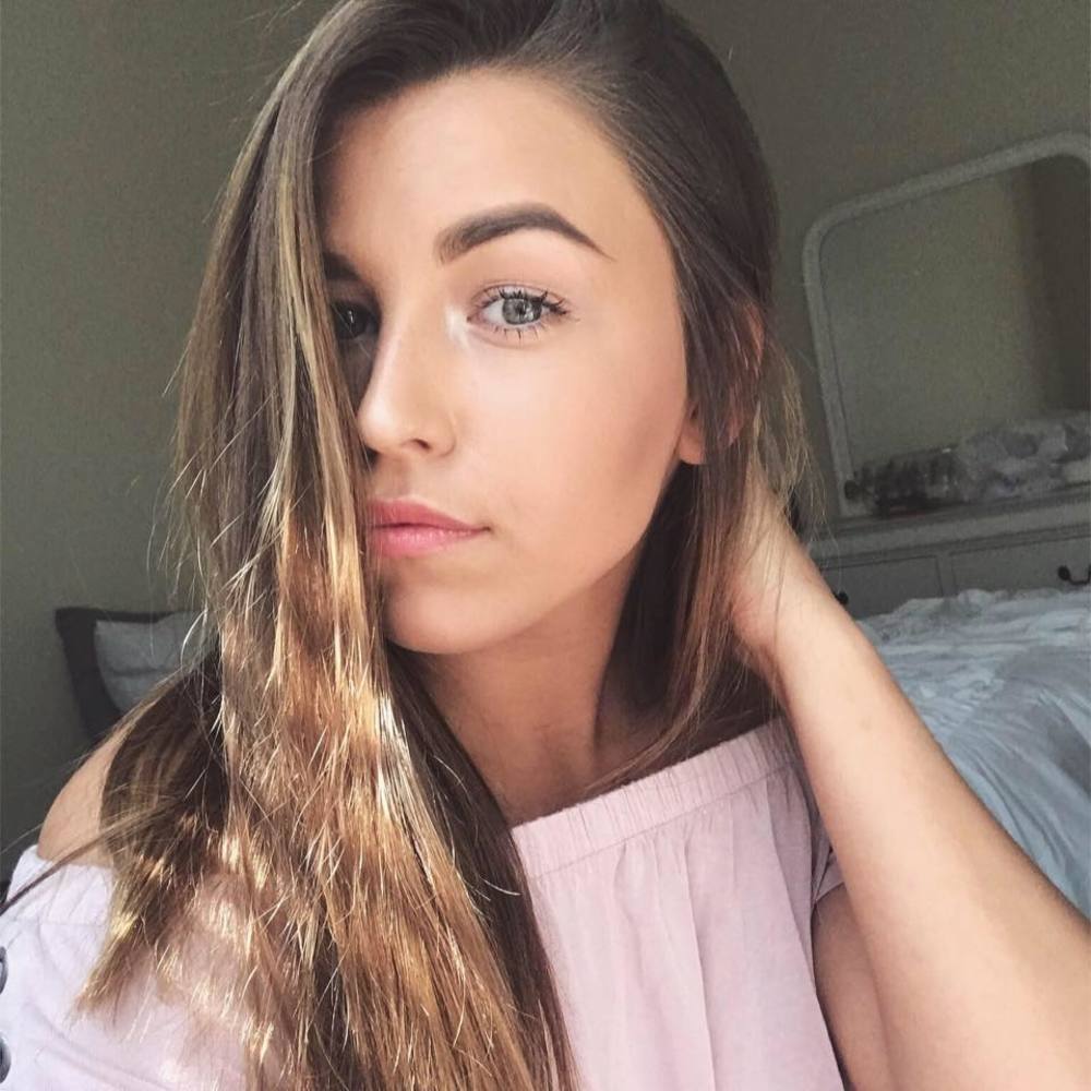 Meet your Posher, Cayla